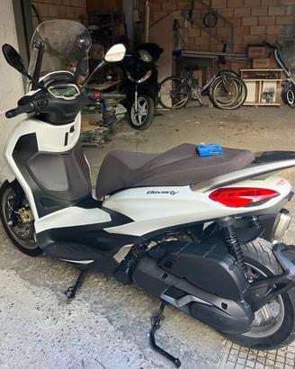 Piaggio Beverly 400 hpe