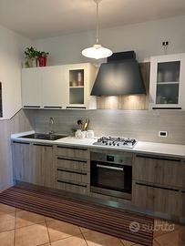 Veneta Cucine conpleta Whirlpool di 3 anni
