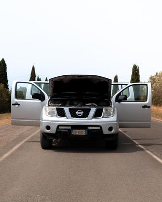 Nissan navara d40 