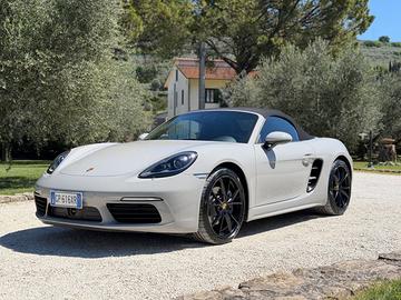 Auto ufficiale italiana