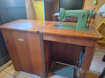 Macchina da cucire vintage Borletti