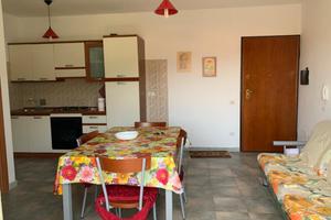 Bilocale con ampia veranda coperta- Bosa Marina