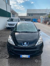 PEUGEOT 207 1.4 benzina/GPL - Neopatentati