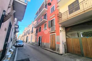 4 LOCALI A POMIGLIANO D'ARCO