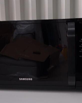 Forno a microonde Samsung Grill 23L