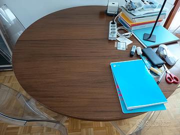 Tavolo rotondo in legno