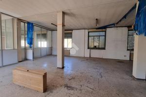 MAGAZZINO A MONTICELLO BRIANZA