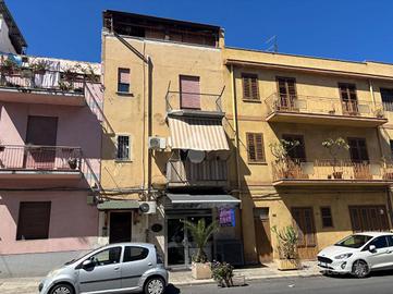 2 LOCALI A PALERMO