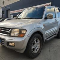 Mitsubishi Pajero 3.2 16V DI-D 3p. GLS2 Autocarro