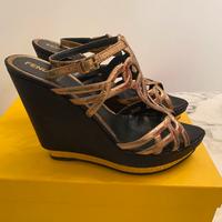 Meravigliose scarpe Fendi
