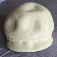 Cappello vintage da donna in feltro 