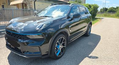 lynk&Co 01 anno 2022  benzina eletrica 