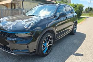 lynk&Co 01 anno 2022  benzina eletrica 
