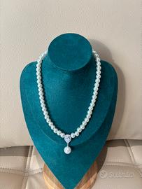 Collana perline bianche con pendente a perla