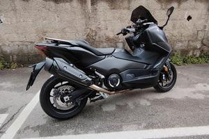 Yamaha TMax 560