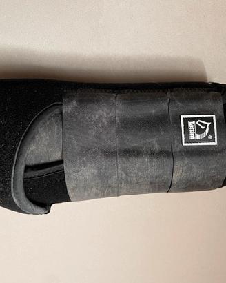 4 stinchiere per cavallo