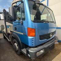 Nissan atleon  con gru 150.25