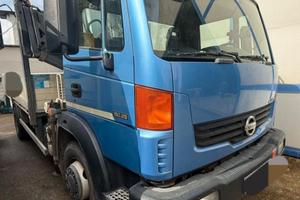 Nissan atleon  con gru 150.25