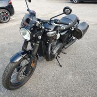Triumph bonneville t100 black