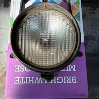 Faro trattore muletto luce ausiliario defender