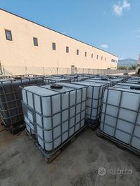 Cubo cisterna in plastica - 1000 Litri