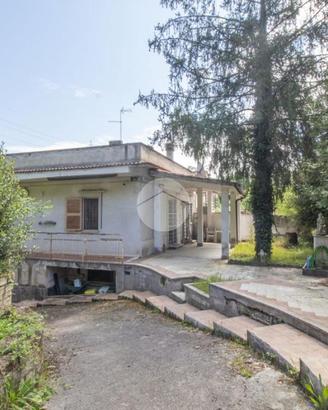 PORZIONE DI BIFAMILIARE A SAN POLO DEI CAVALIERI
