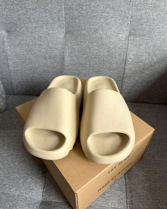 Ciabatte adidas Originals Yeezy.