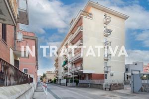 2 LOCALI A CIVITAVECCHIA