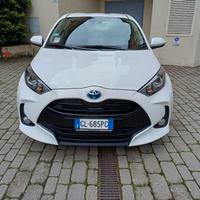 Toyota Yaris Hybrid 5 porte