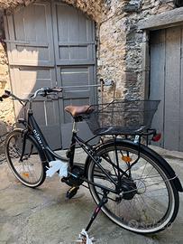 Bici elettrica a pedalata assistita Nilox