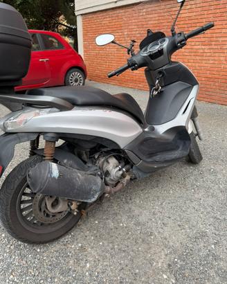 Beverly 300