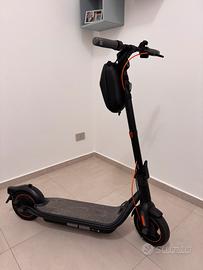 Monopattino elettico Segway-Ninebot F65I