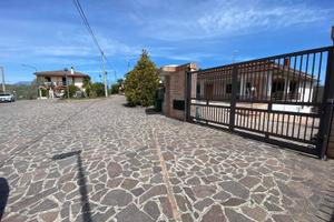 Villa indipendente con giardino privato