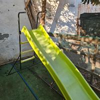 scivolo verde per giardino