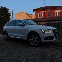 Audi Q5 2.0 TDI Quattro S-Line ( Facelift)