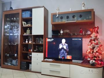 Parete attrezzata/ soggiorno