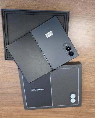 Samsung Galaxy Z Fold 8  Pari al nuovo  