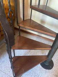 Scala a chiocciola artigianale auto portante