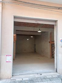 Garage doppio uso deposito  370 €