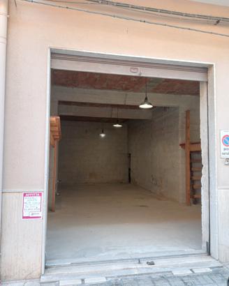 Garage doppio uso deposito  370 €