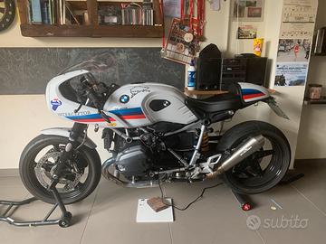 BMW r nine t racer