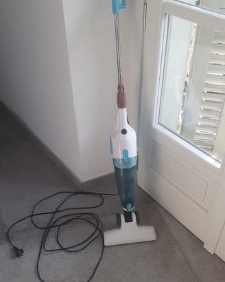 Due aspirapolveri in buono stato