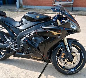 Yamaha r1 
