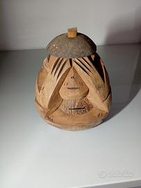 Salvadanaio. La scimmia che non vede noce di cocco