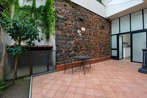Appartamento di 210 m² con più di 5 locali a Catan