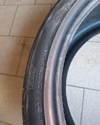 Coppia gomme alta velocità