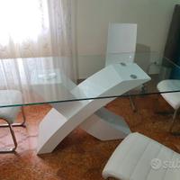 Tavolo moderno in vetro e legno bianco laccato