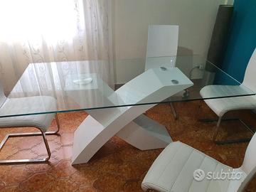 Tavolo moderno in vetro e legno bianco laccato