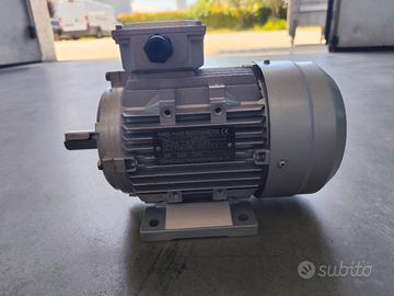 Motore elettrico trifase nuovo Mod. YE3-90S-4
