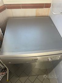 Lavastoviglie BOSCH inox – perfettamente funzionan